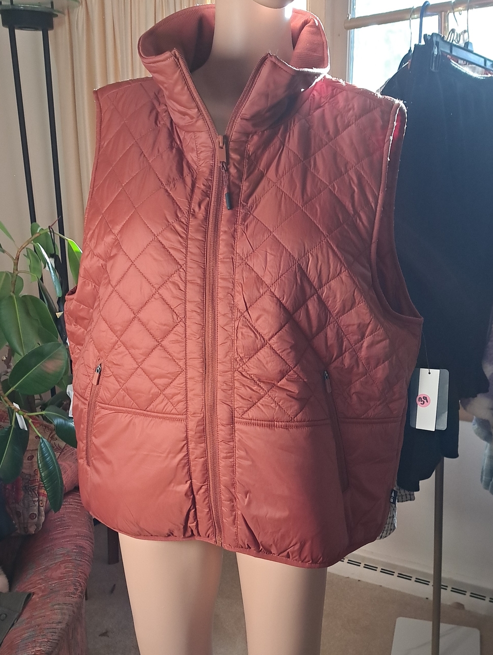 Bass Outdoor XL Quilted Women's Puffer Vest - Rust Ptp 23"